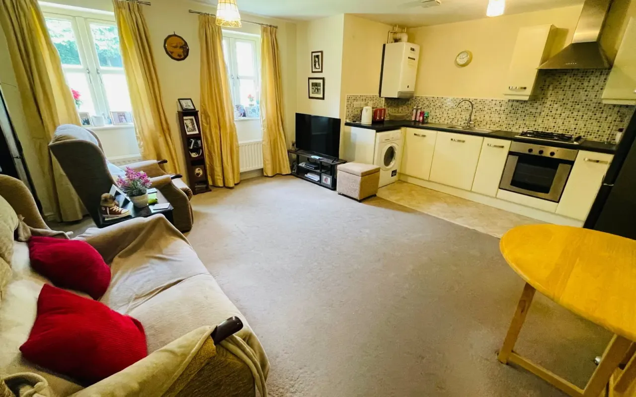Grange Court, Wombwell, Barnsley, S73..., photo 4