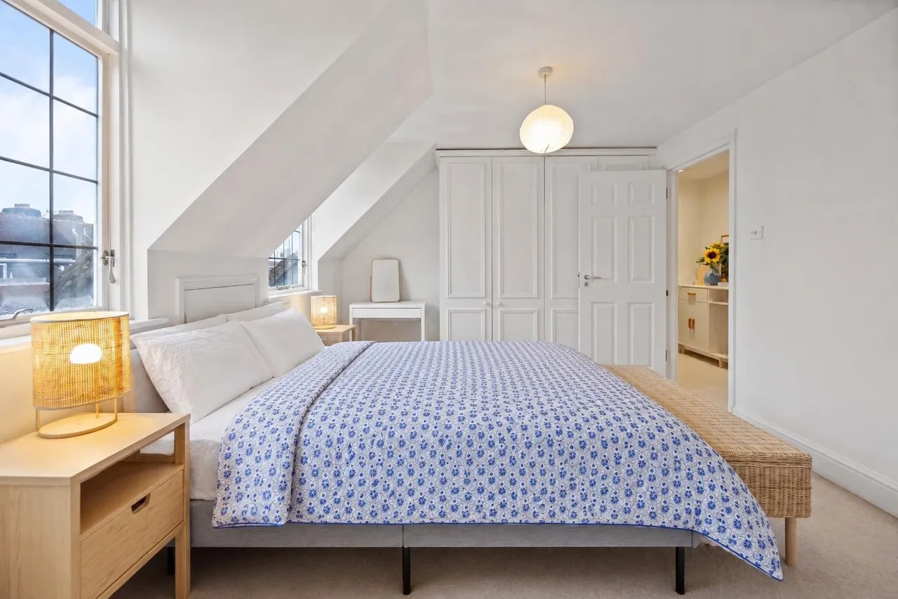 Tudor Close Belsize Park, London NW3 4AG, photo 3