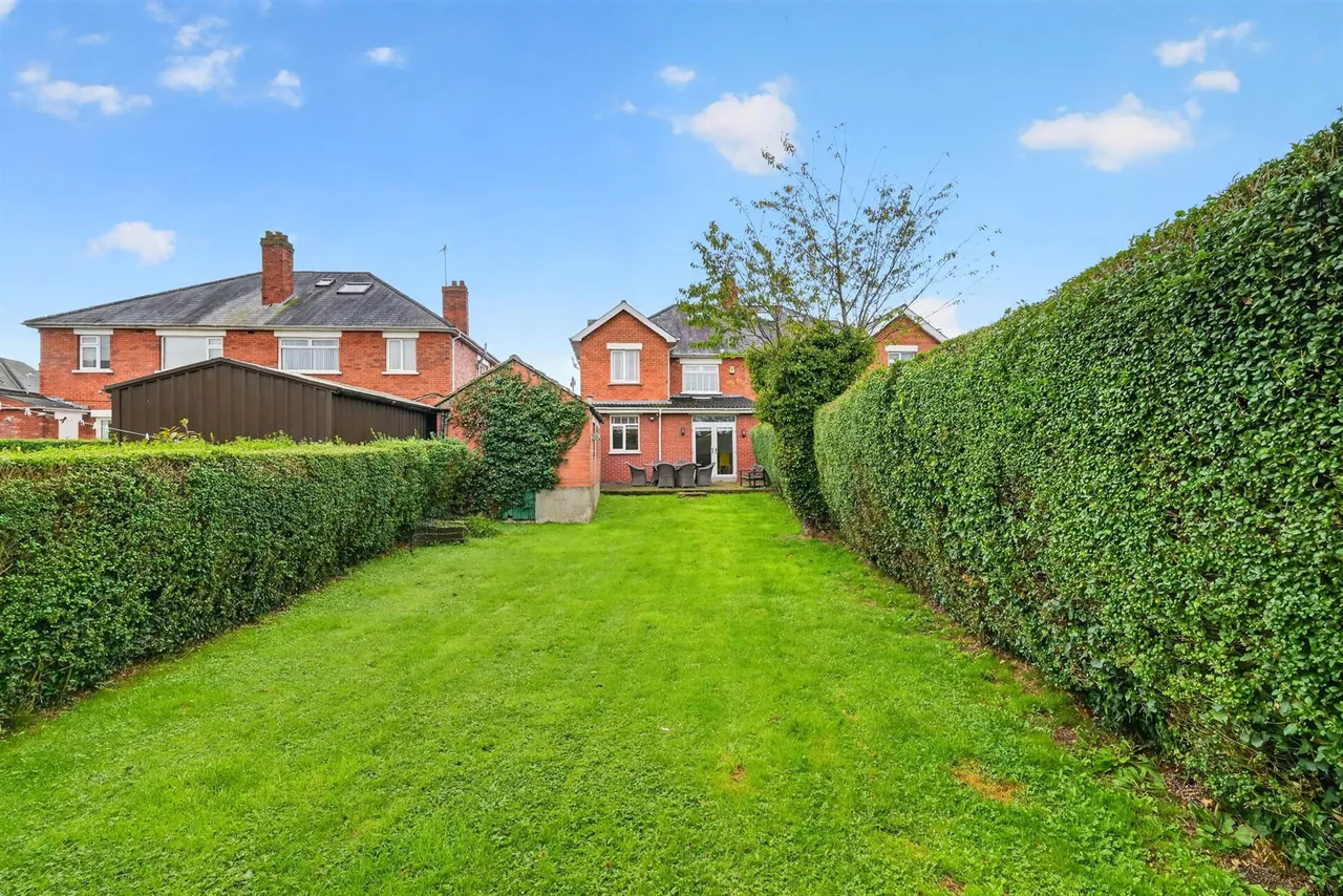 Upper Lisburn Road, Belfast, BT10, photo 39