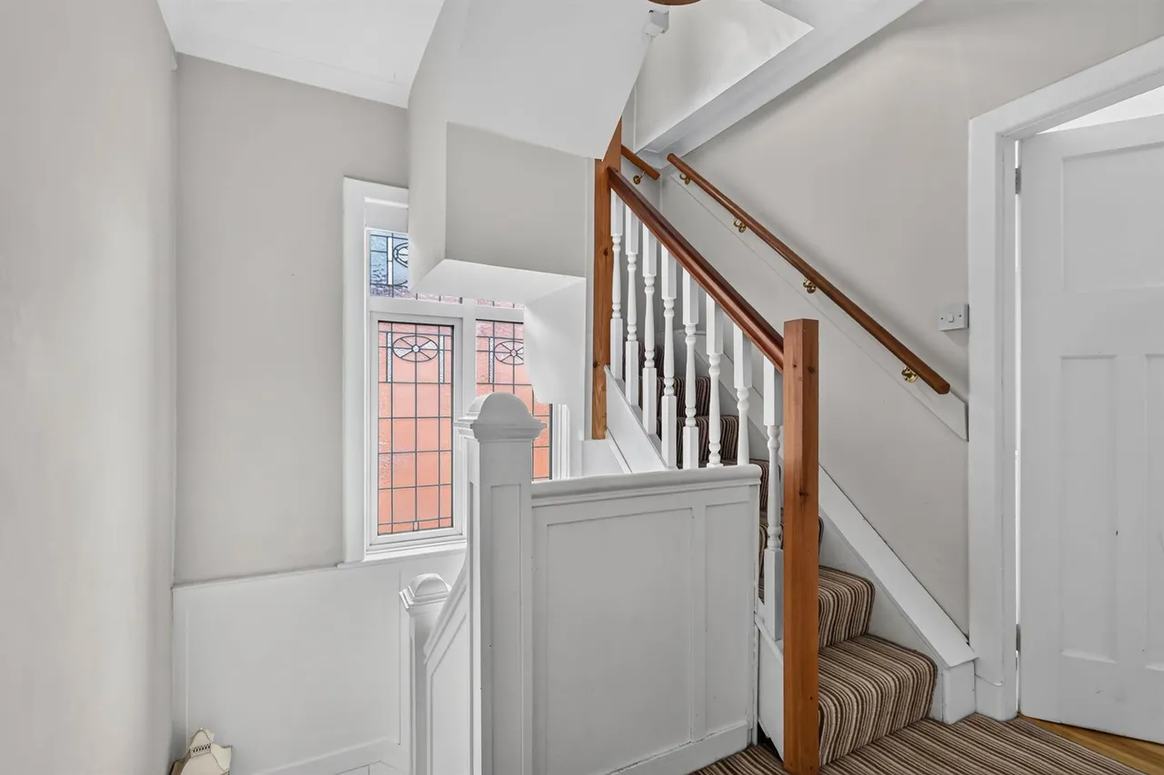Upper Lisburn Road, Belfast, BT10, photo 24