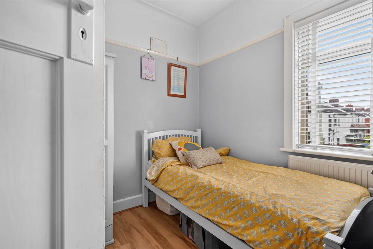 Upper Lisburn Road, Belfast, BT10, photo 28
