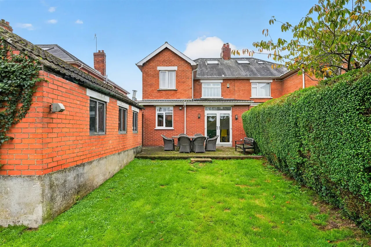 Upper Lisburn Road, Belfast, BT10, photo 40