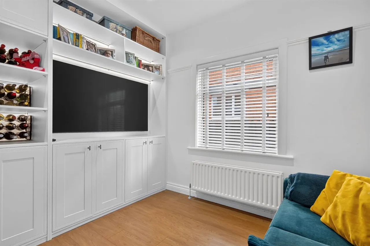 Upper Lisburn Road, Belfast, BT10, photo 11