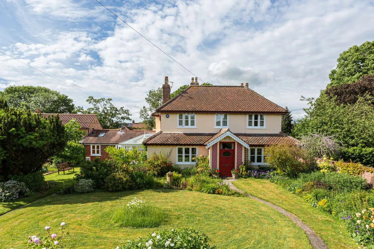 4 bed house for sale — Church Lane, Elvington, York, North Yorkshire, YO41 4AD