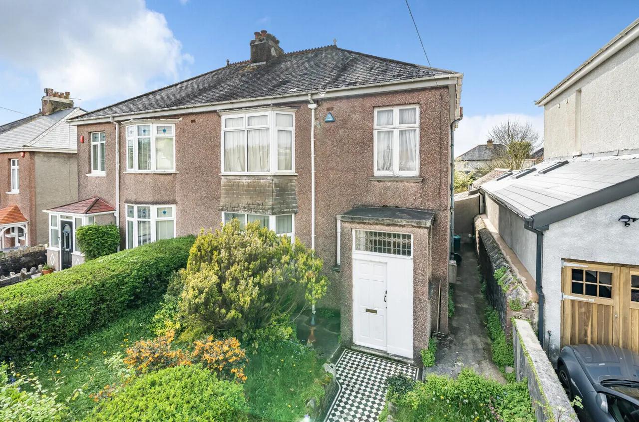 4 bed property for sale — Lyndhurst Road, Plymouth, Devon, PL2