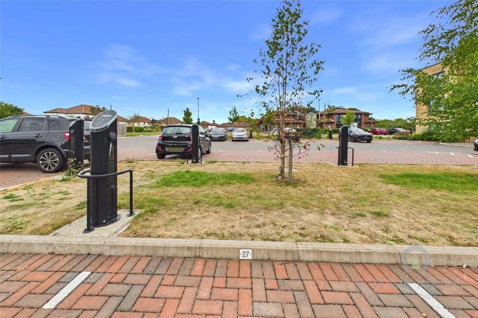 Oakview Court, Hindhead Knoll, Milton Keynes,, MK7, photo 12