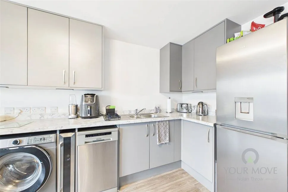 Oakview Court, Hindhead Knoll, Milton Keynes,, MK7, photo 7