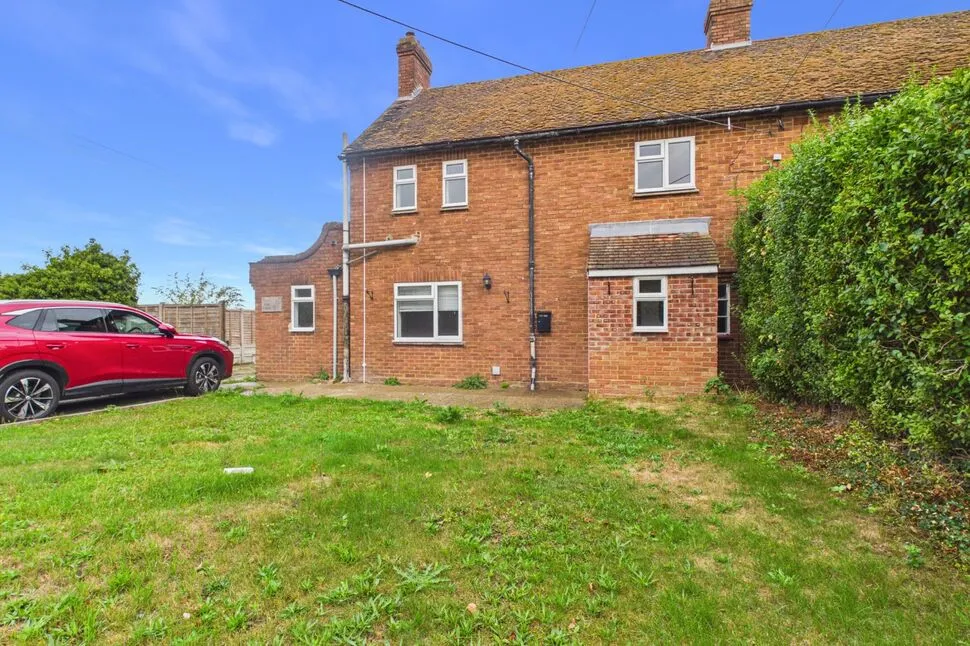 3 bed house to rent — Gills Road, South Darenth, Kent, DA4