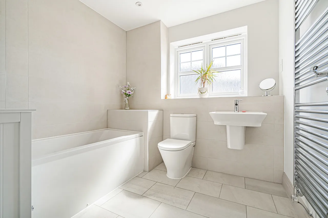 Goslings Place, Badshot Lea, GU9, photo 8