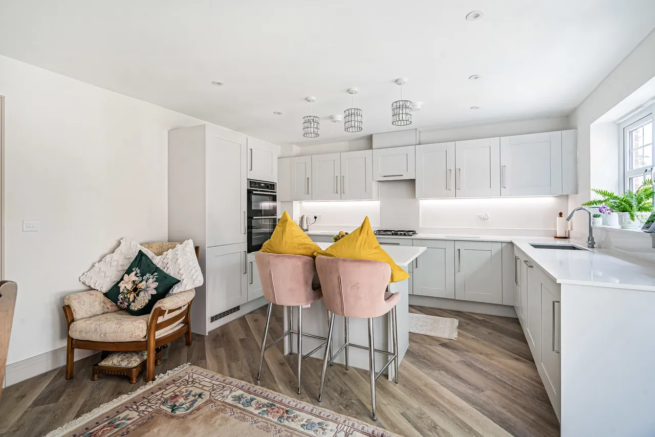 Goslings Place, Badshot Lea, GU9, photo 12