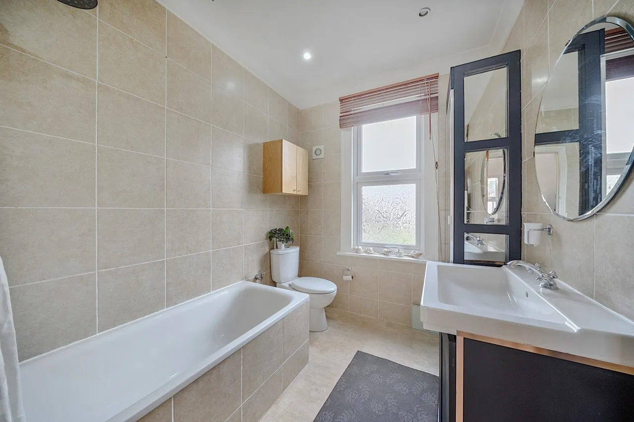 Braidwood Road, SE6, photo 12