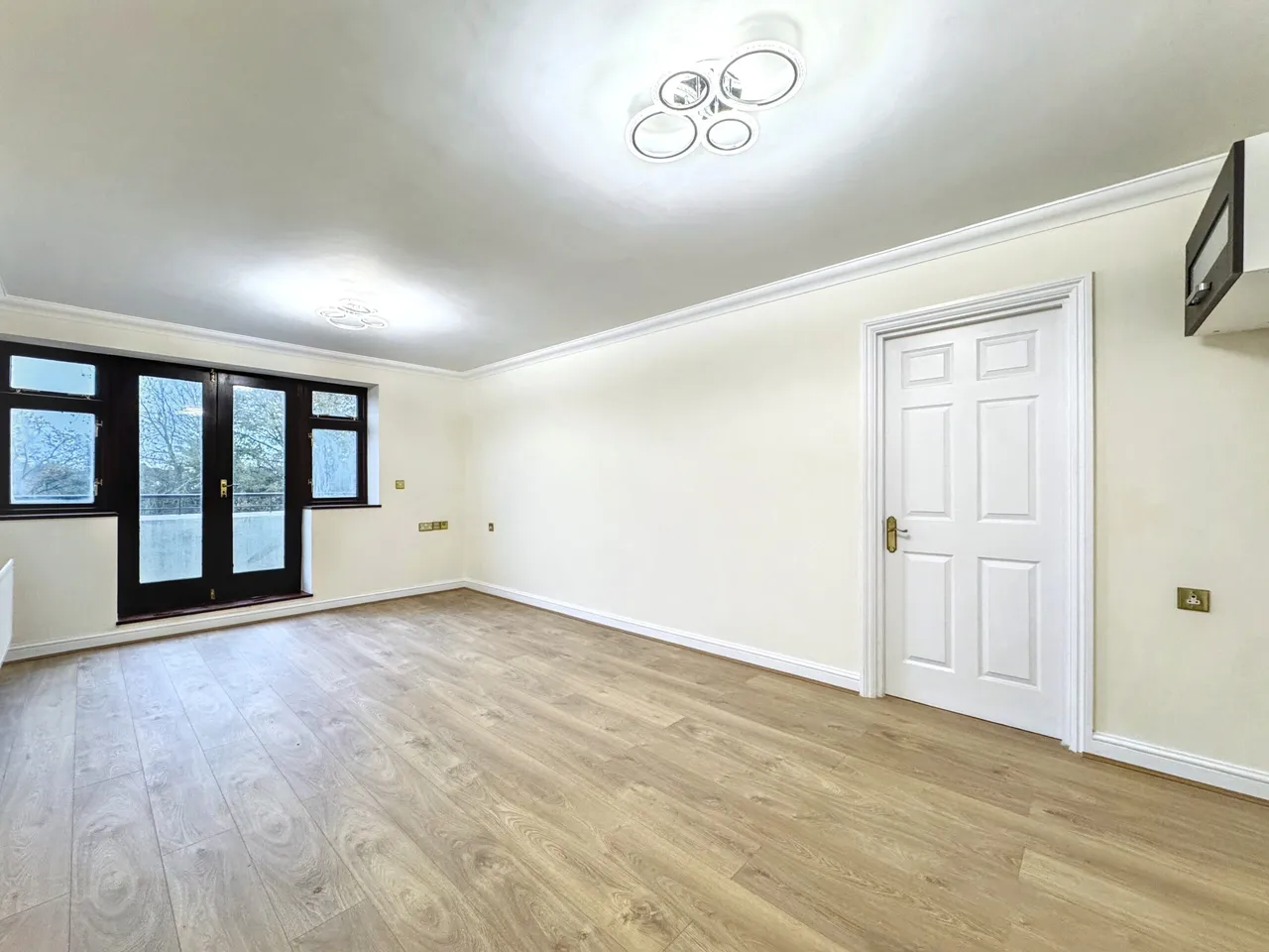 1 bed property for sale, Edgware Way, Eaton Court, HA8