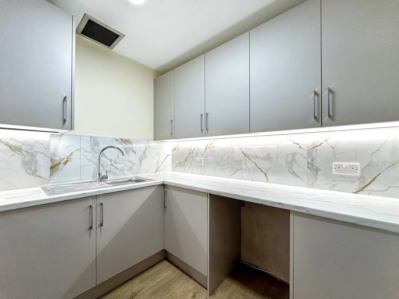 Edgware Way, Eaton Court, HA8, photo 7
