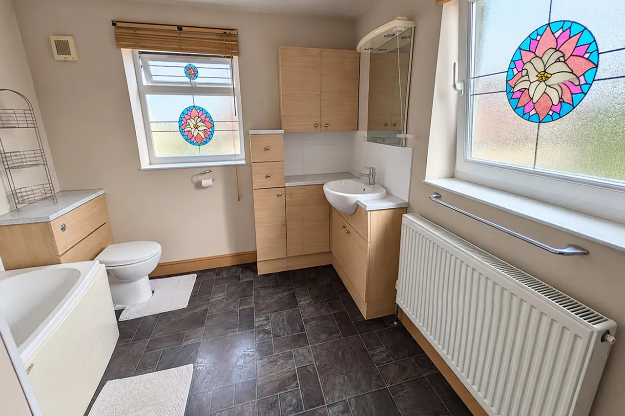 Bristol Road, Frampton Cotterell, BS36, photo 13