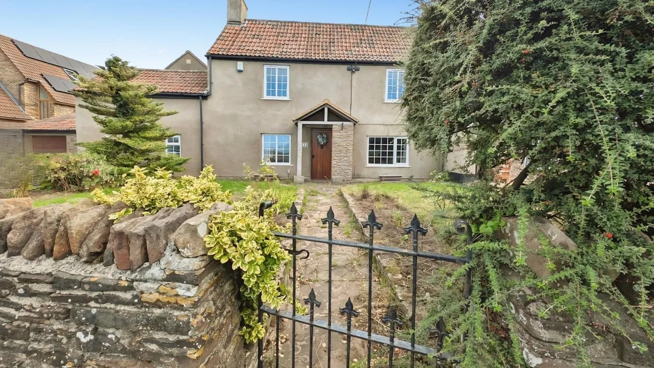 3 bed house for sale, Bristol Road, Frampton Cotterell, BS36