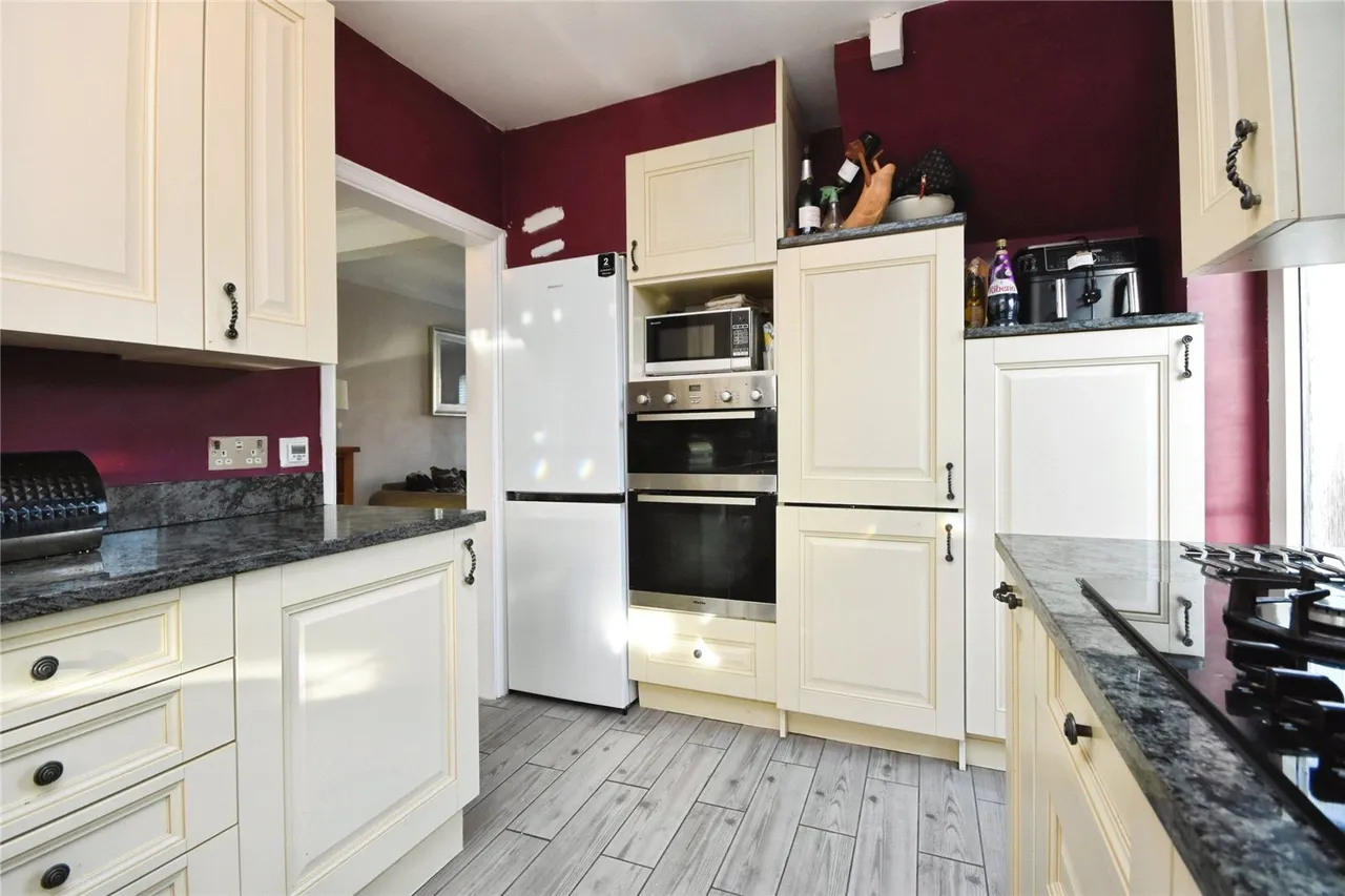 Connaught Road, Rayleigh, SS6, photo 3