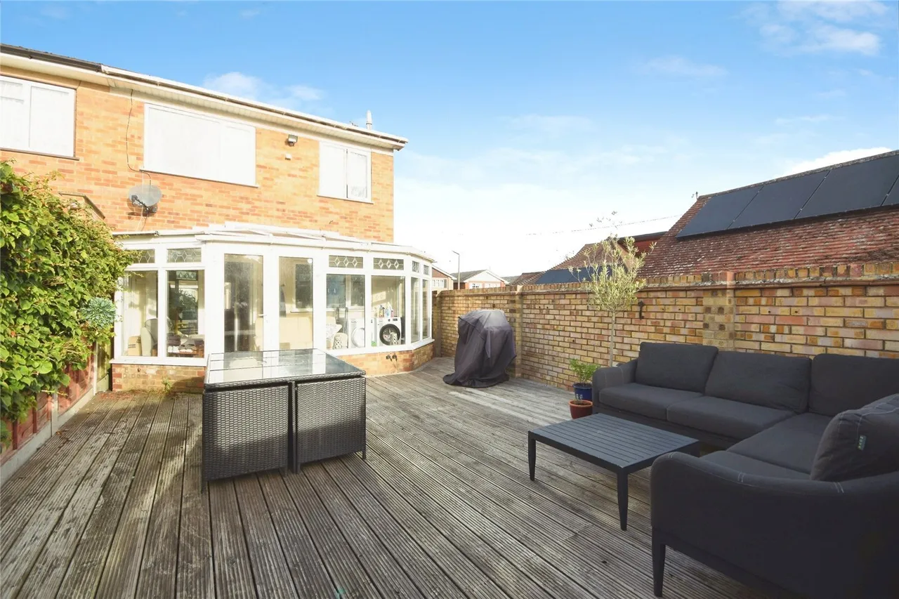 Connaught Road, Rayleigh, SS6, photo 19