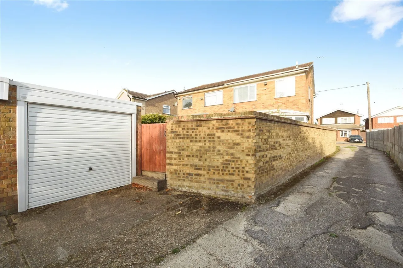 Connaught Road, Rayleigh, SS6, photo 24