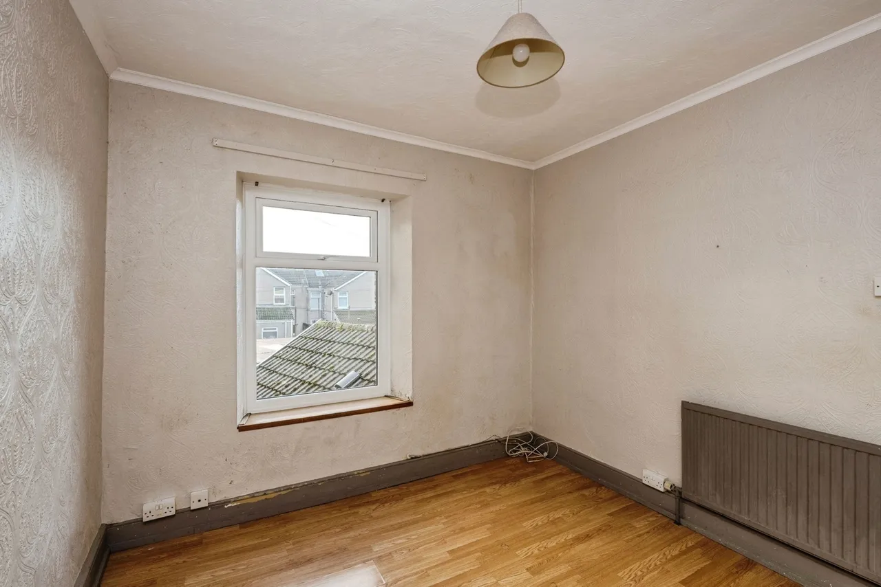 Pembrey Road, Llanelli, SA15, photo 12
