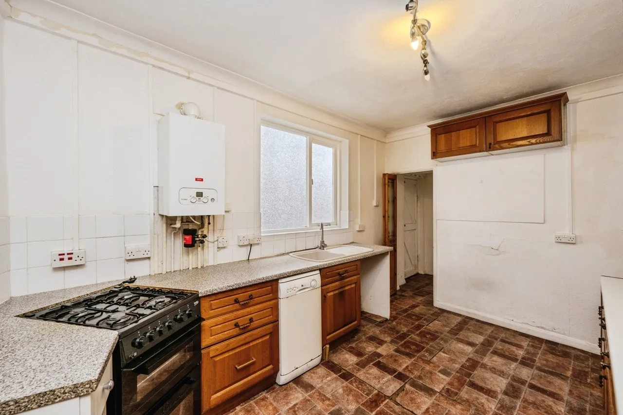Pembrey Road, Llanelli, SA15, photo 7