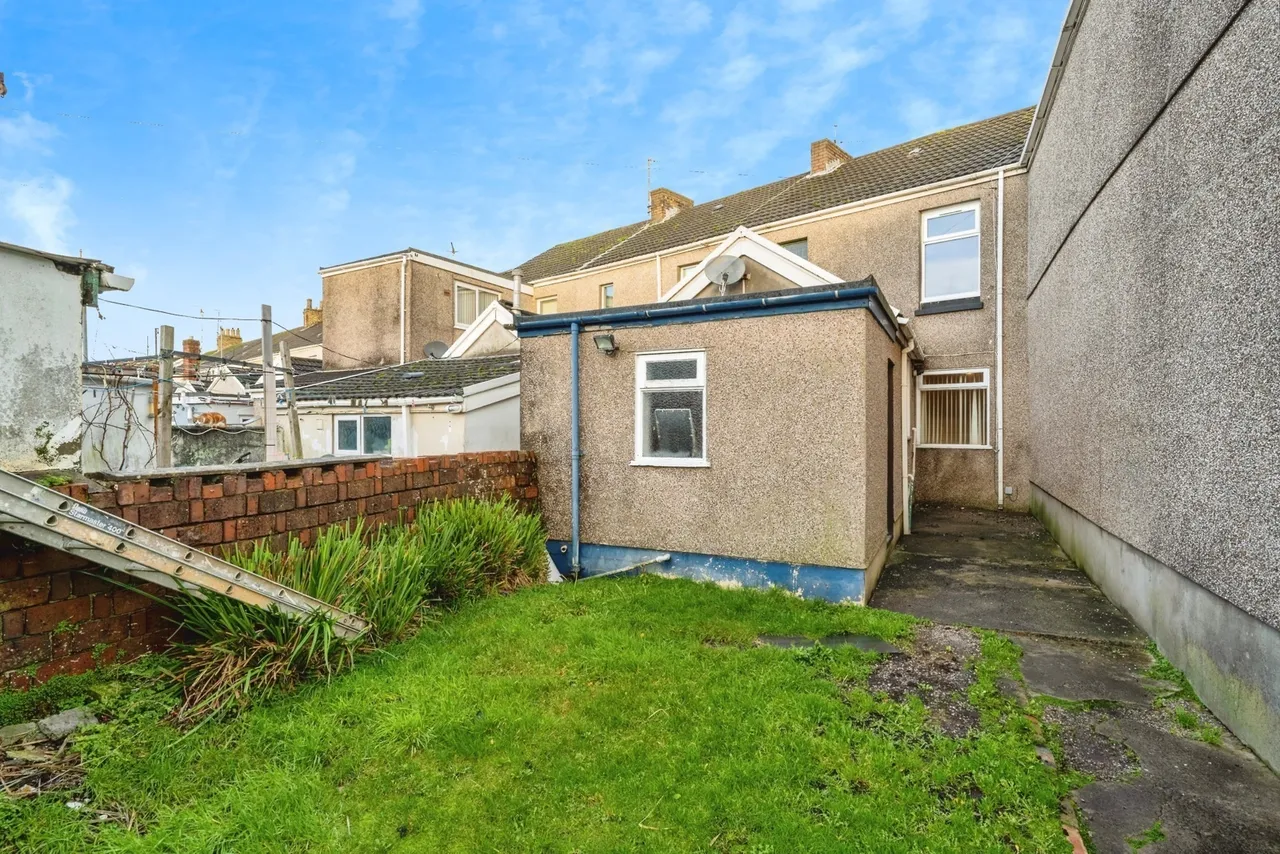 Pembrey Road, Llanelli, SA15, photo 18