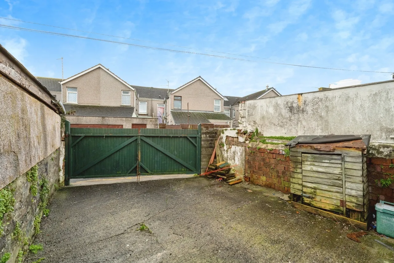 Pembrey Road, Llanelli, SA15, photo 20