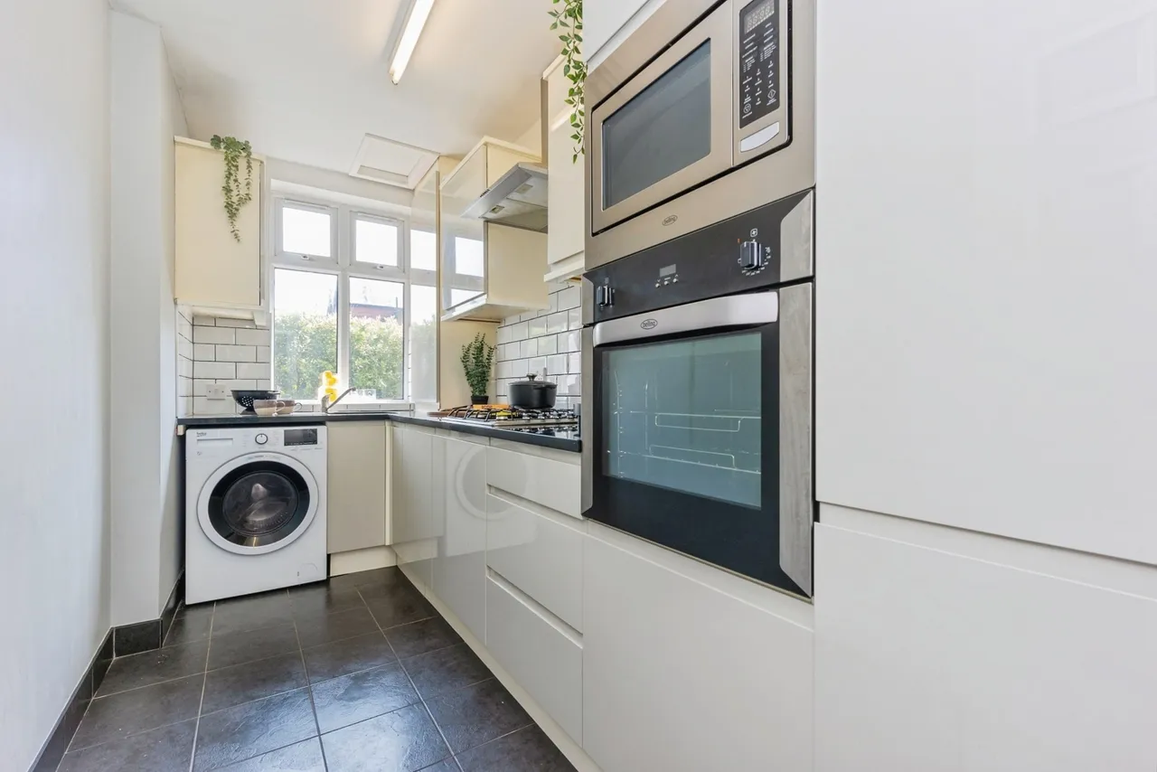 Barlow Moor Road, Chorlton, Manchester, M21, photo 5