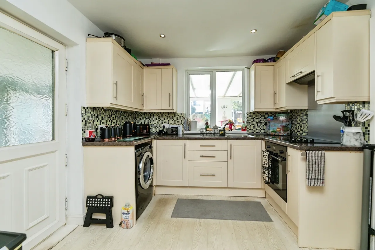 Remount Road, Rotherham, South Yorkshire, S61, photo 4