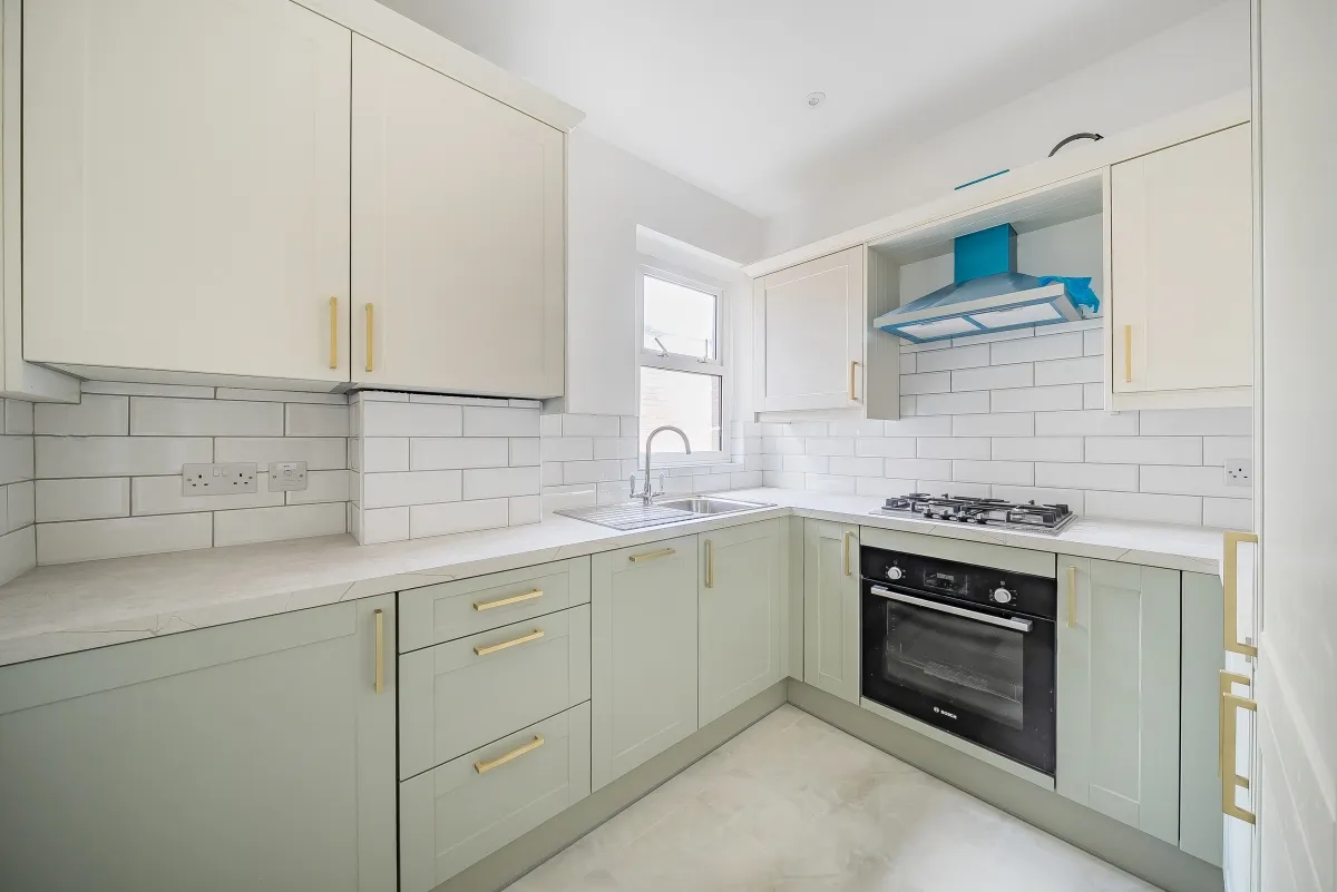 Huntingdon Road, London, N2, photo 3