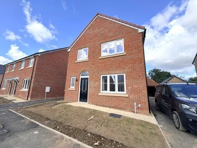 4 bed house to rent — Prangley Road, Downham Market