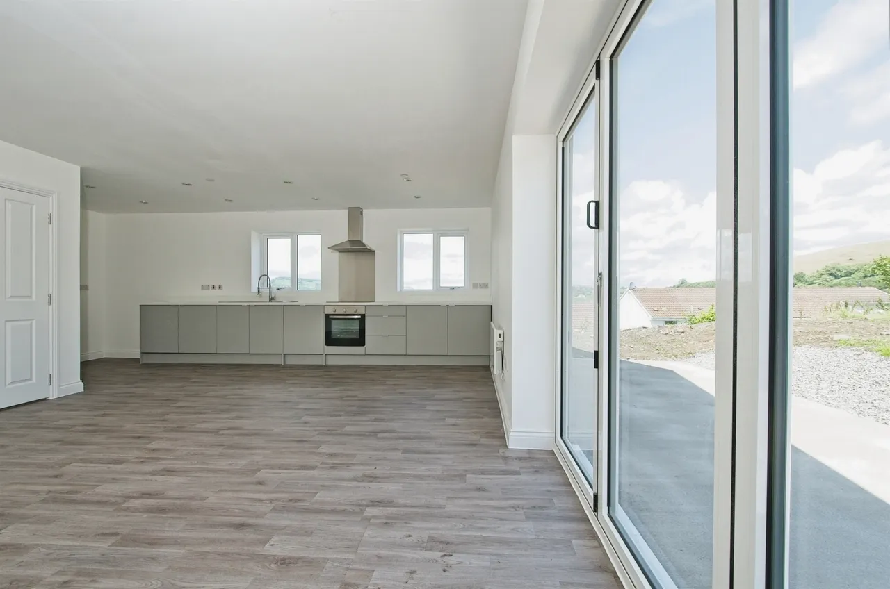 Bodwenarth Farm PONTYPRIDD, CF37, photo 3
