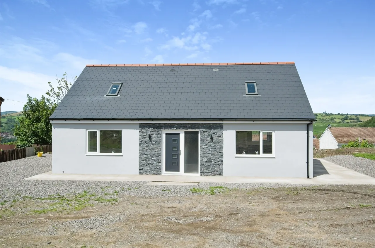 Bodwenarth Farm PONTYPRIDD, CF37, photo 2