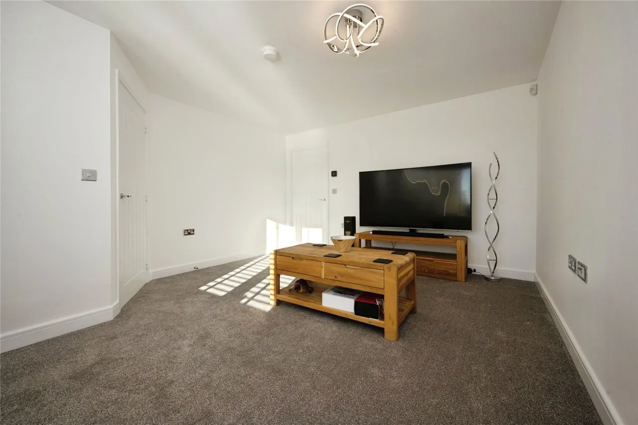Henry Edge, Leighton Buzzard, LU7, photo 3
