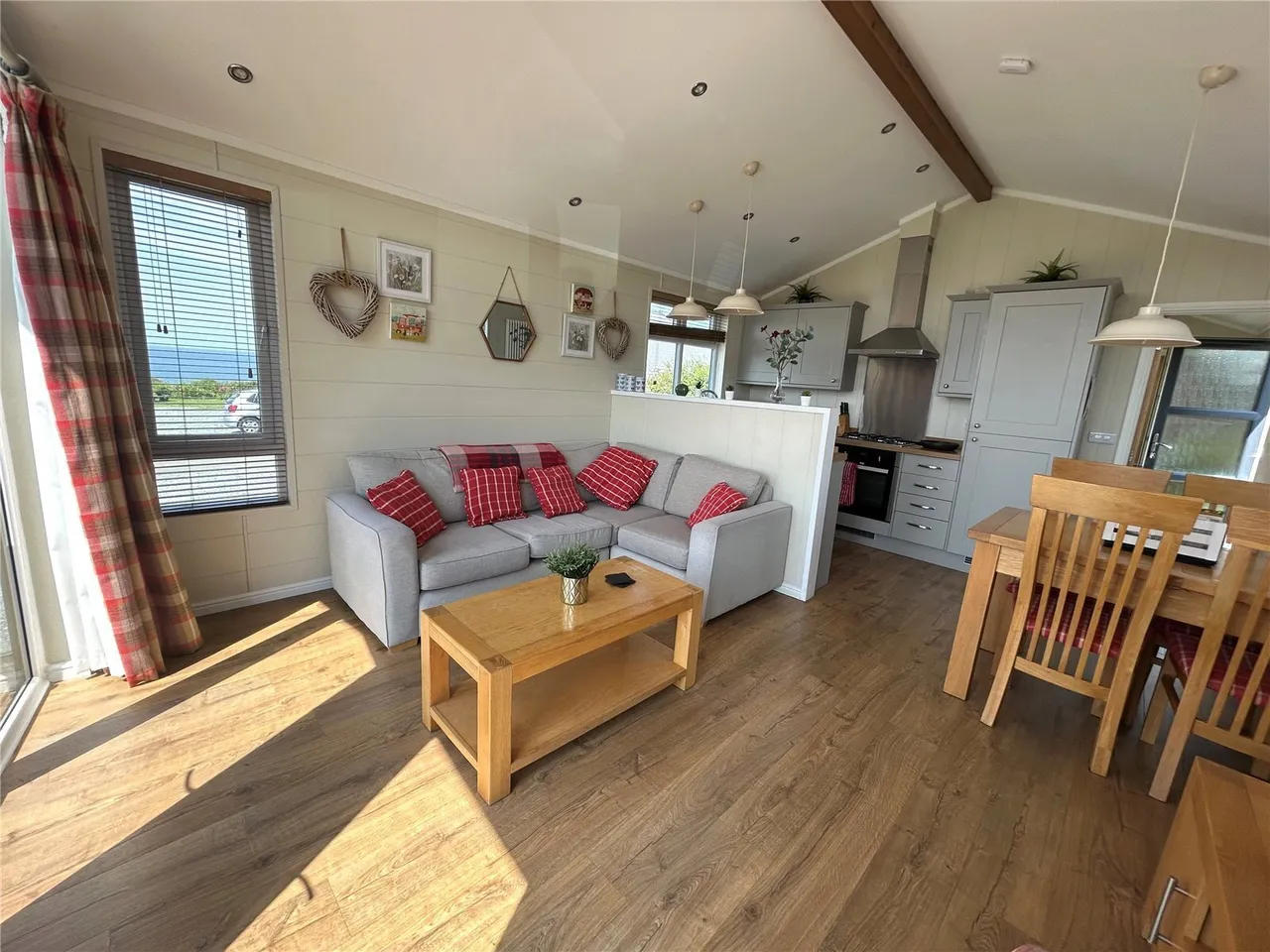 Fishguard BAY RESORT, SA65, photo 2