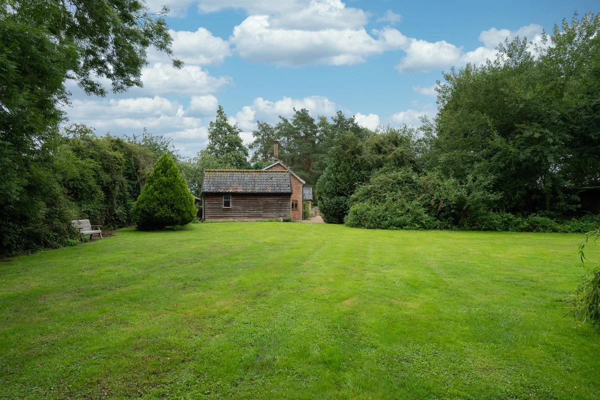 Halesworth Road, Linstead, photo 14