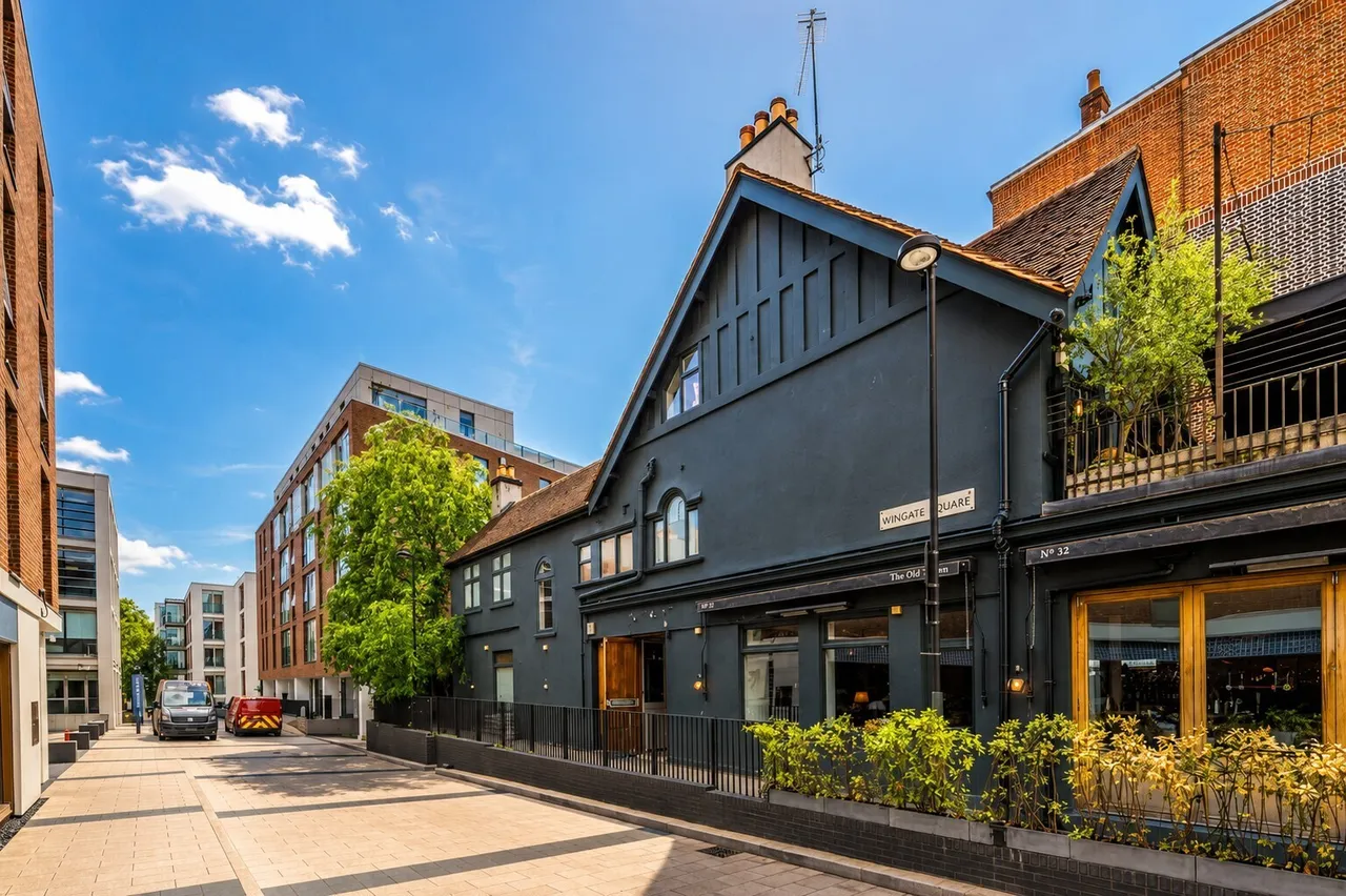 Wingate Square, London, SW4, photo 13