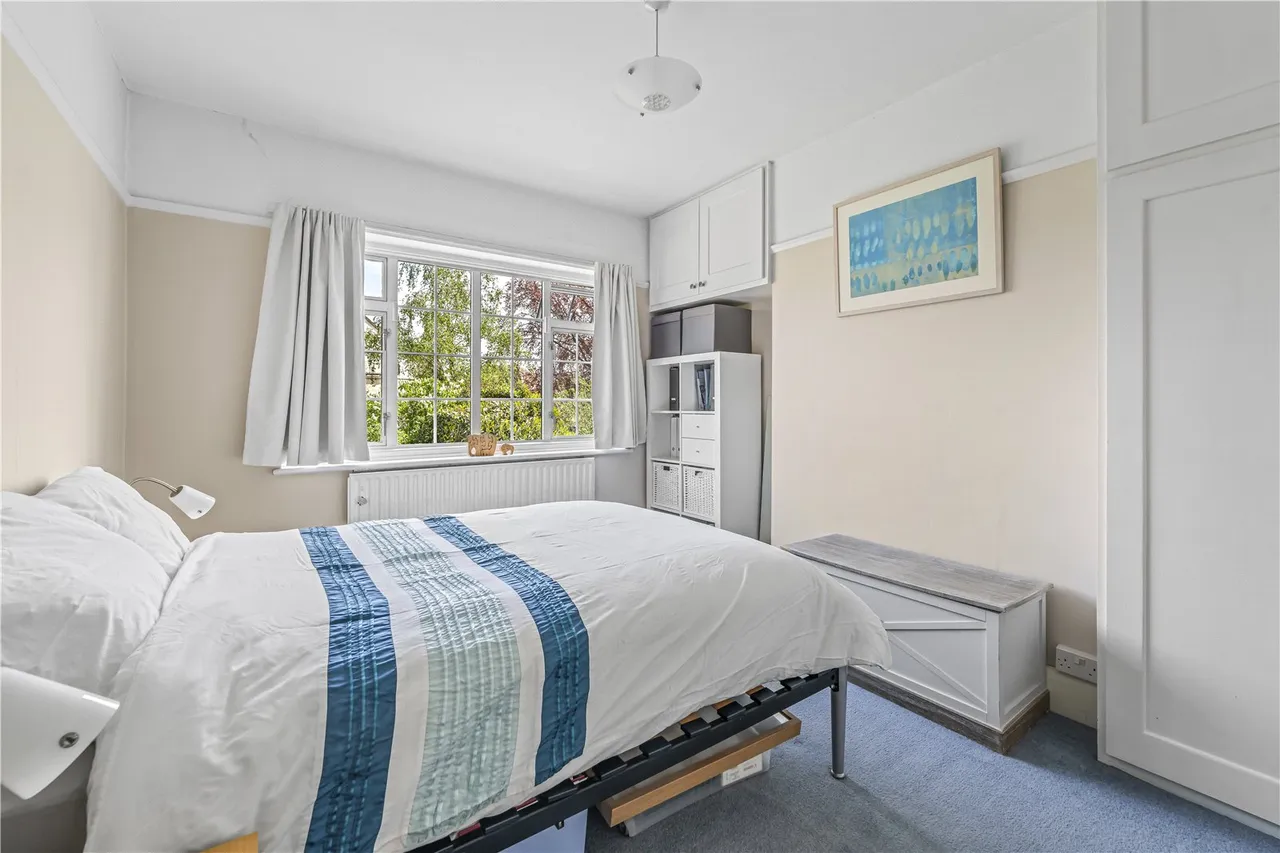 Uxbridge Road, Hampton, TW12 1BG, photo 11