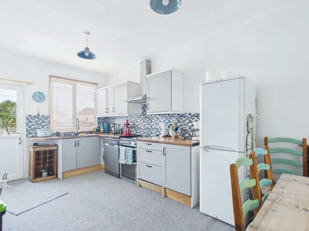 Dolcoath Avenue, Camborne, TR14, photo 3