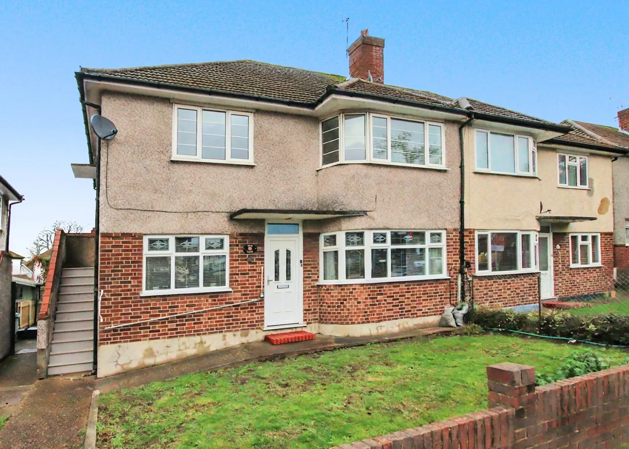 2 bed flat for sale — Flat 19, Sherwood Court High Street, West Wickham, West Wickham, BR4 0NB