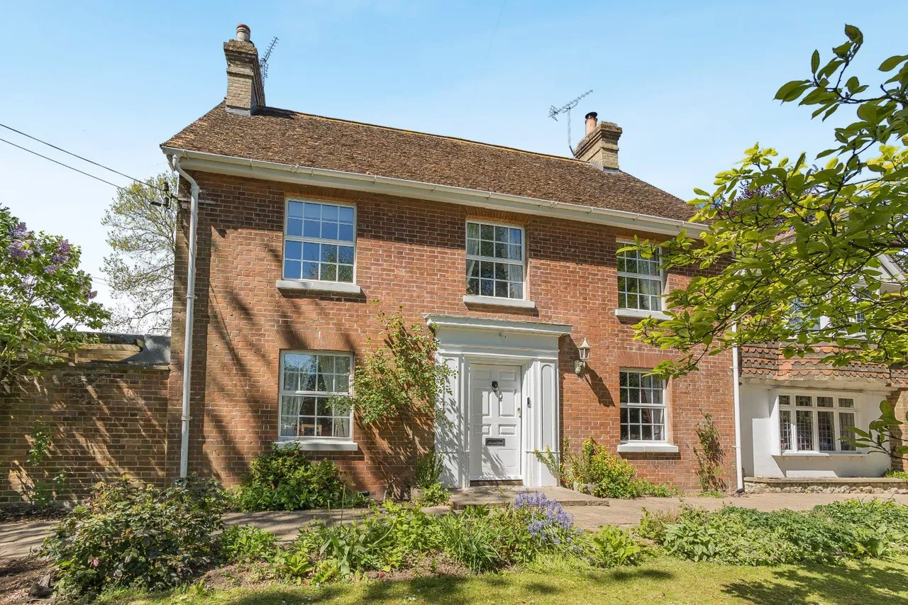 6 bed house for sale — The Forstal, Mersham, Kent, TN25 6NX