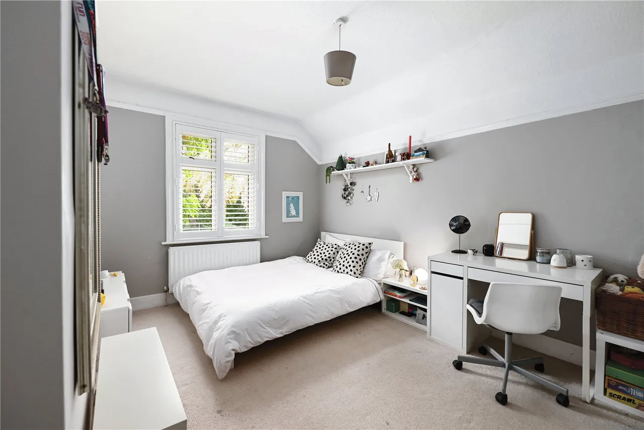 Gally Hill Road, Church Crookham, Fleet, Hampshire, GU52 6QE, photo 10