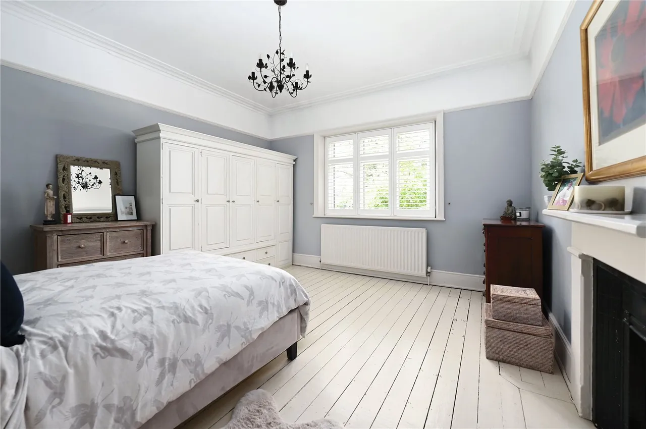 Gally Hill Road, Church Crookham, Fleet, Hampshire, GU52 6QE, photo 6