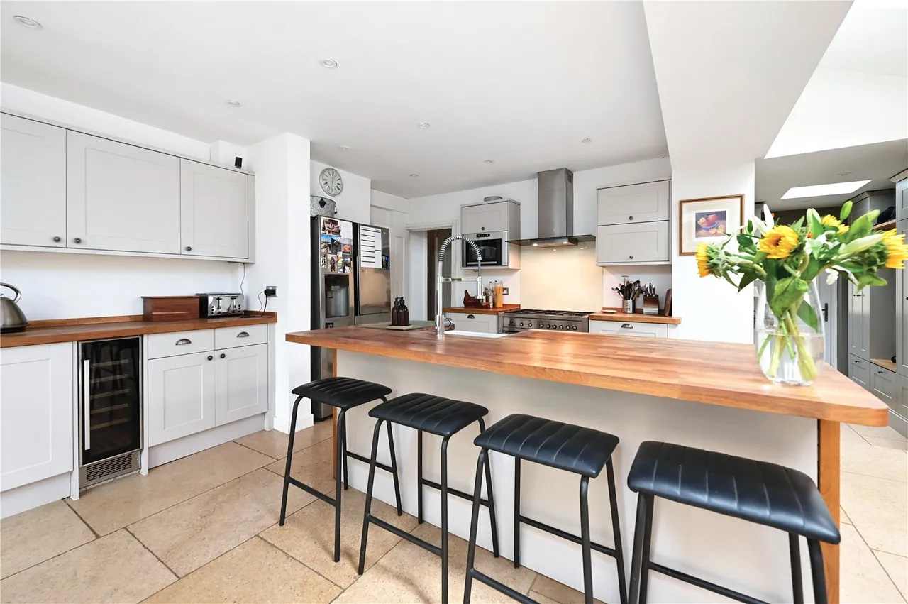 Gally Hill Road, Church Crookham, Fleet, Hampshire, GU52 6QE, photo 13