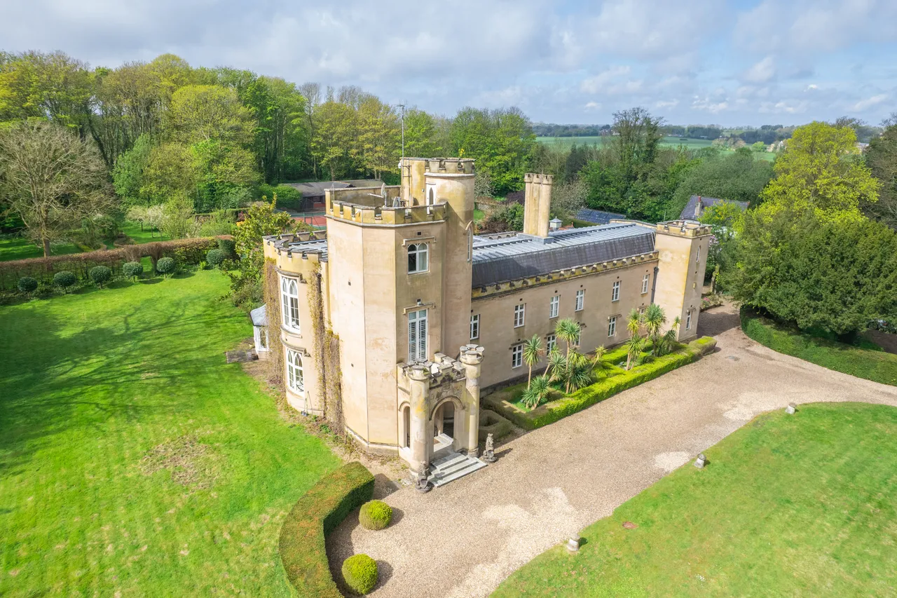 6 bed house for sale, Oxney, Dover, CT15