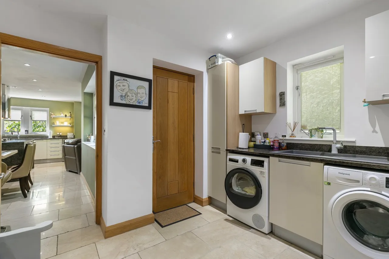 Park Drive, Bingley, BD16, photo 17