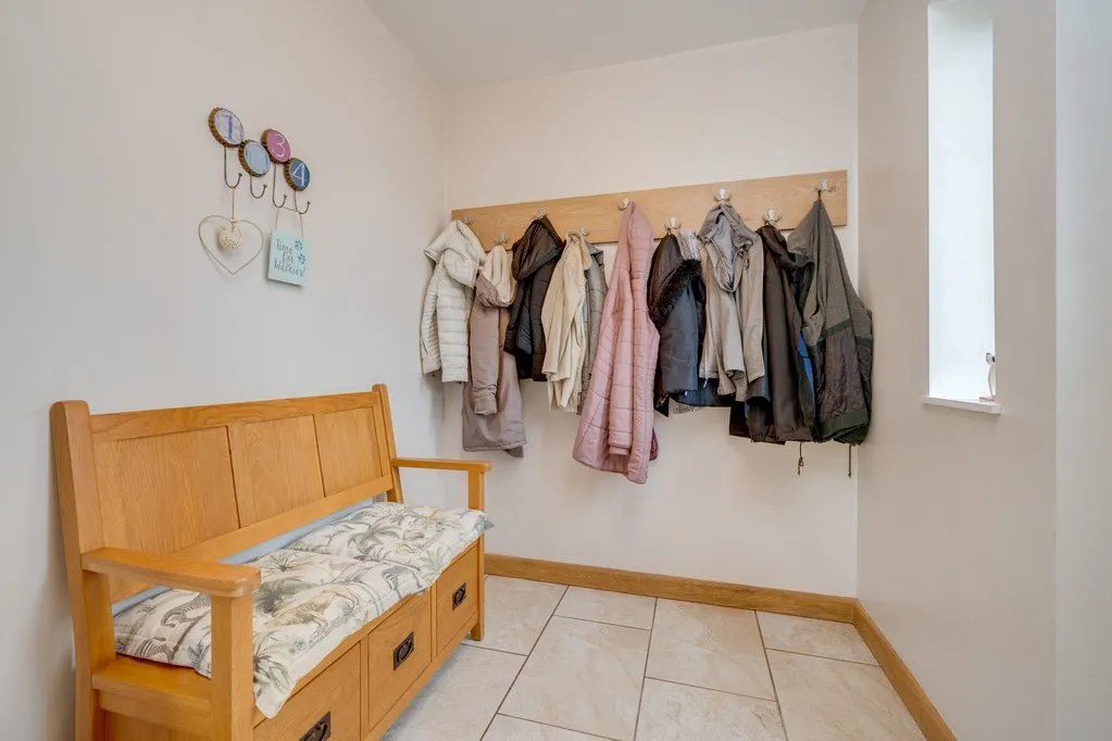 Headlands Road, Liversedge WF15 7NT, photo 14