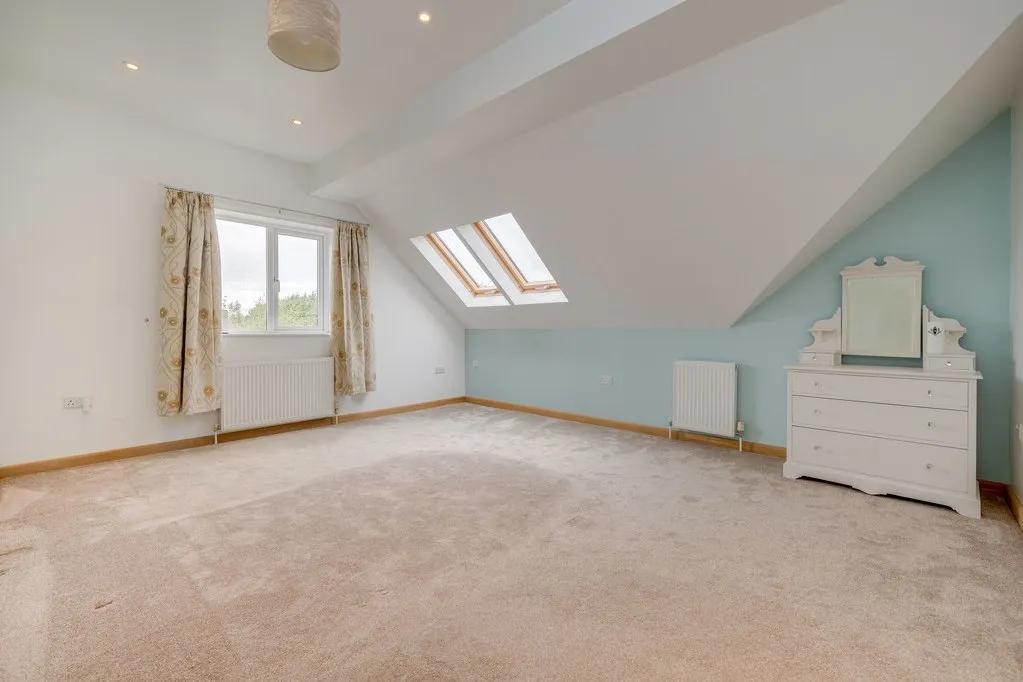 Headlands Road, Liversedge WF15 7NT, photo 21