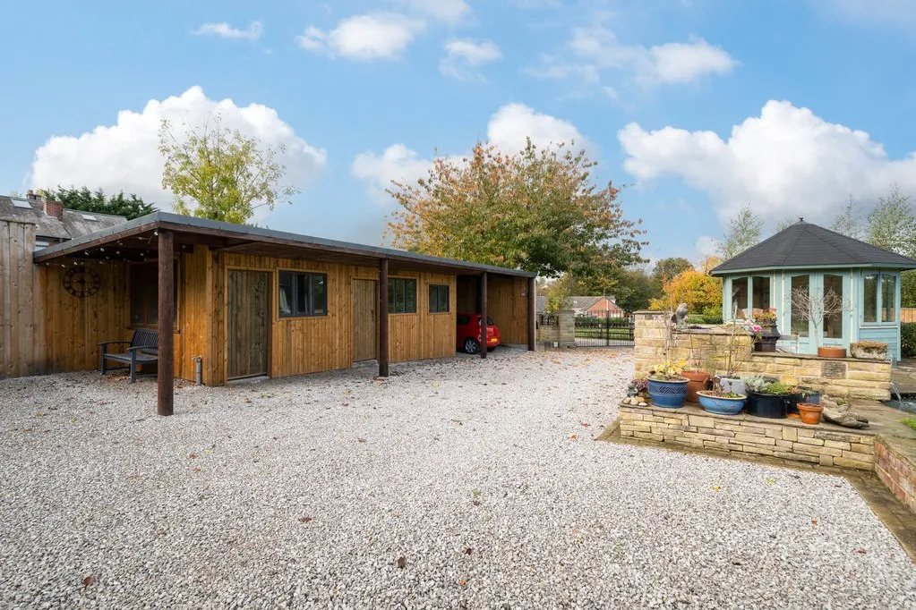 Headlands Road, Liversedge WF15 7NT, photo 26