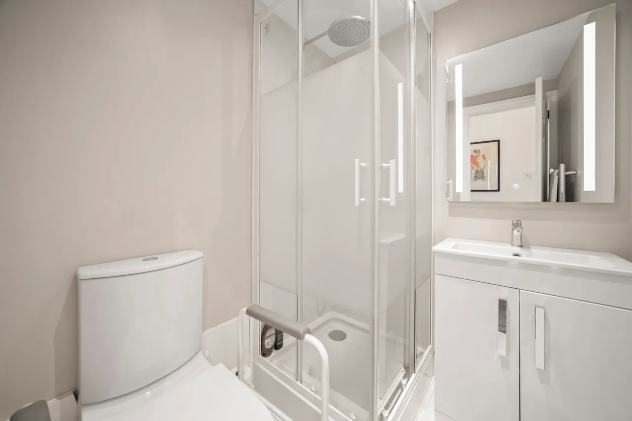 Addison Crescent, London, W14, photo 9