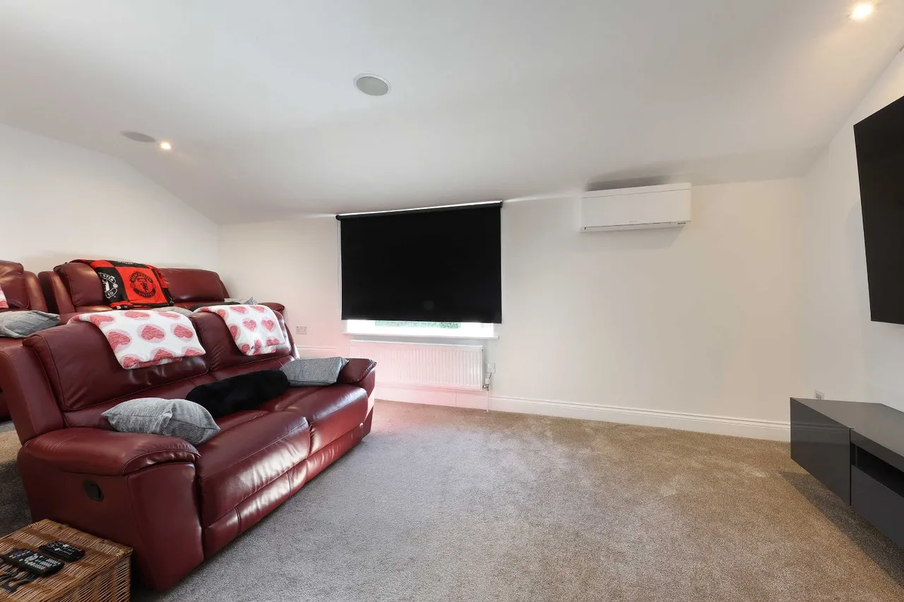 Clamp Hill, Stanmore, HA7, photo 11